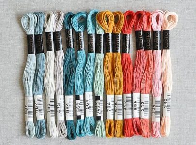 MANA BENANG BORDIR YANG LEBIH BAIK, POLYESTER ATAU RAYON?